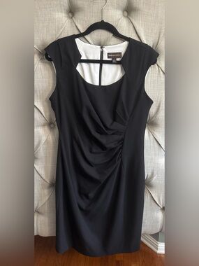 Dana Buchman Black Cap-Sleeve Ruched Dress